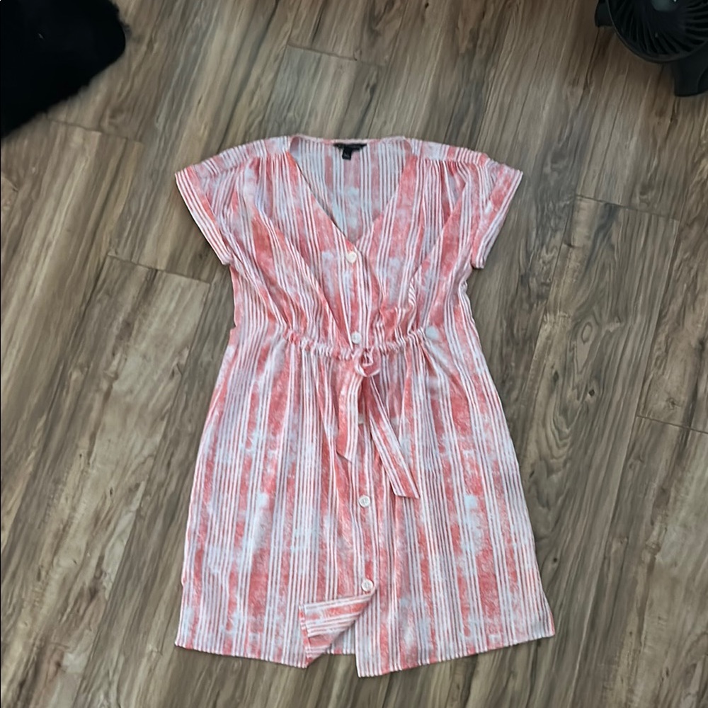 ROCK & REPUBLIC Pink and White Tie Front Wrap Sundress